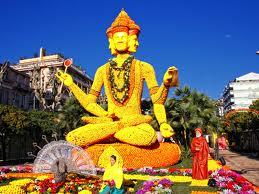 Menton, festival citron Zuid Frans nieuws: legale cannabis, een hoofd vol camembert en tramlijn 3 in Nice