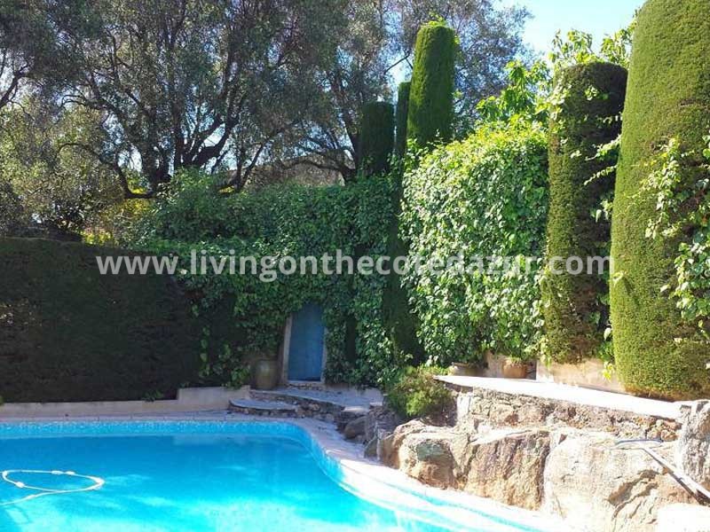 Uitzonderlijke Antibes villa met zeezicht en zwembad, geschikt voor B&B Uitzonderlijke Antibes villa met zeezicht en zwembad, geschikt voor B&B