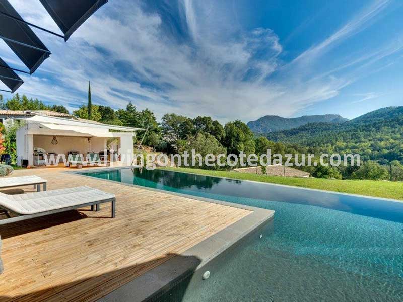 Rust, ruimte en design: prachtige contemporary villa Les Adrets Rust, ruimte en design: prachtige contemporary villa Les Adrets